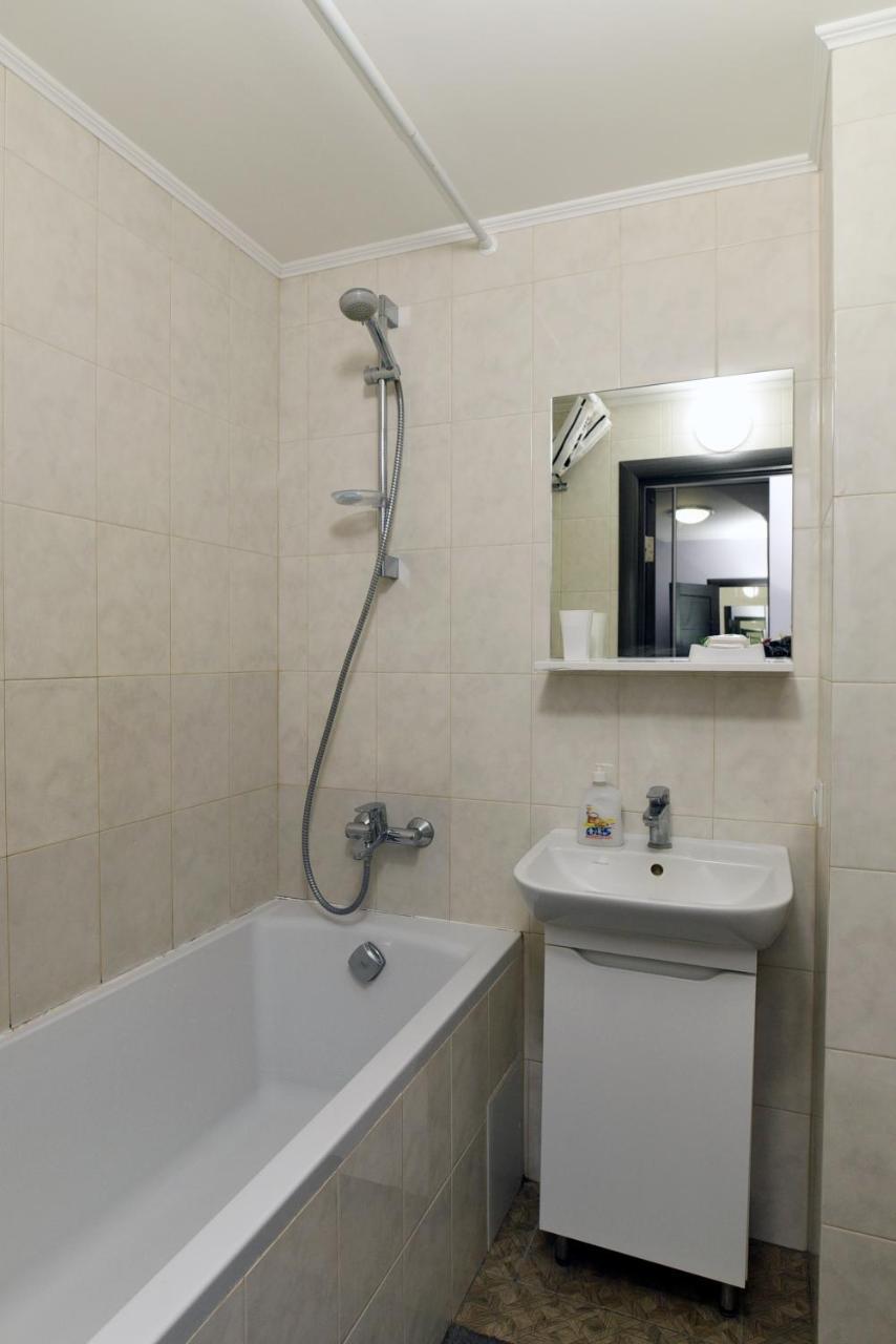 Apartament On Vasylia Lypkivskoho 24 เคียฟ ภายนอก รูปภาพ