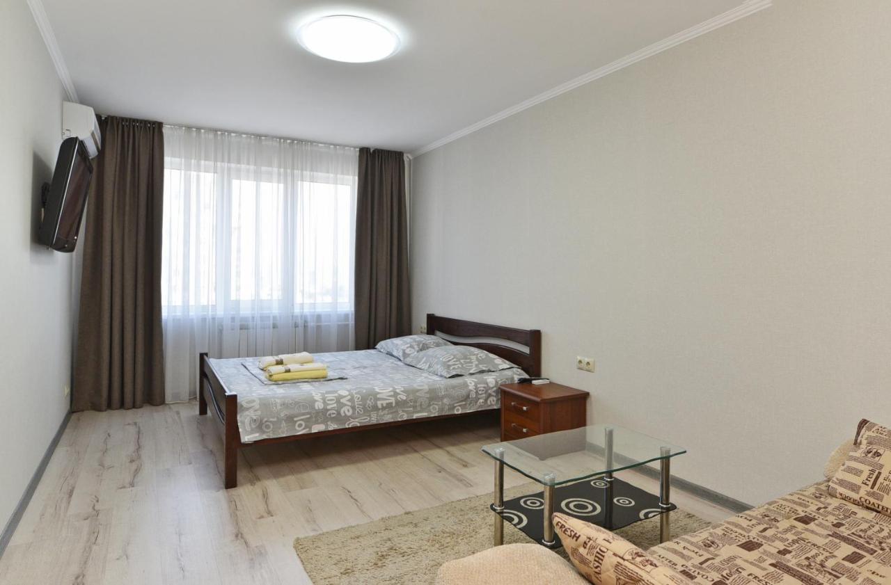 Apartament On Vasylia Lypkivskoho 24 เคียฟ ภายนอก รูปภาพ